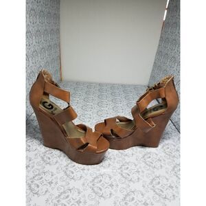 G by GUESS Brown Platform 6" heel